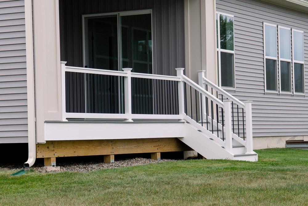 Best Railing Options for Decks Cable vs Wood vs Metal